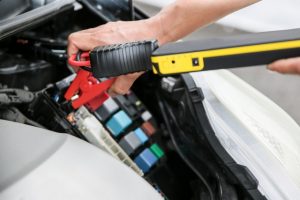 セレナ(C26)バッテリー交換費用!寿命やリセット作業についても!