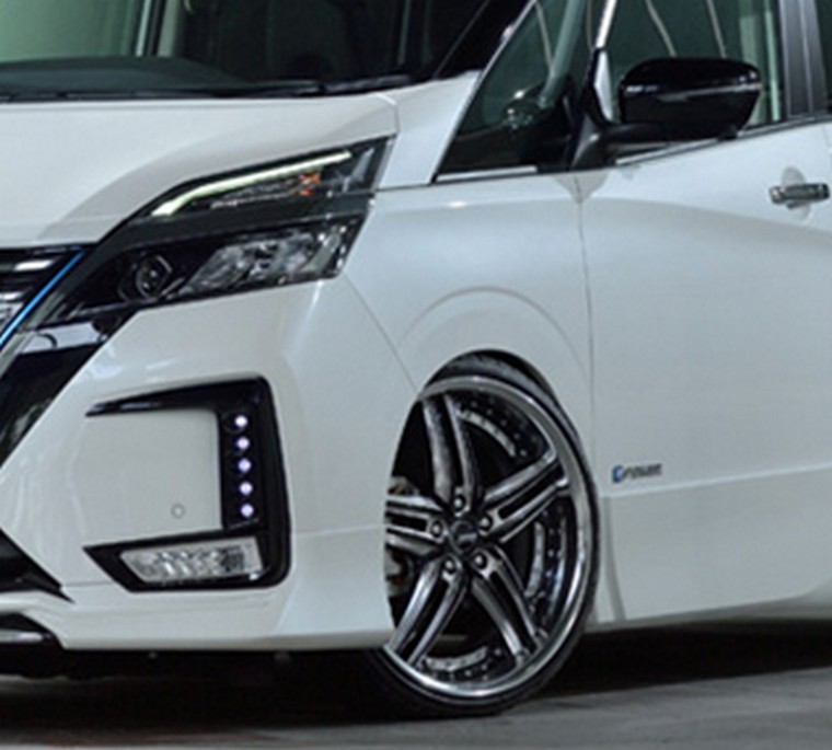 セレナe-POWERのカスタム化で効果的パーツはエアロとホイール?