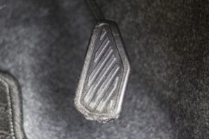 セレナe-POWERのワンペダルは雪道・山道走行が得意で2WDで十分?口コミの内容は?